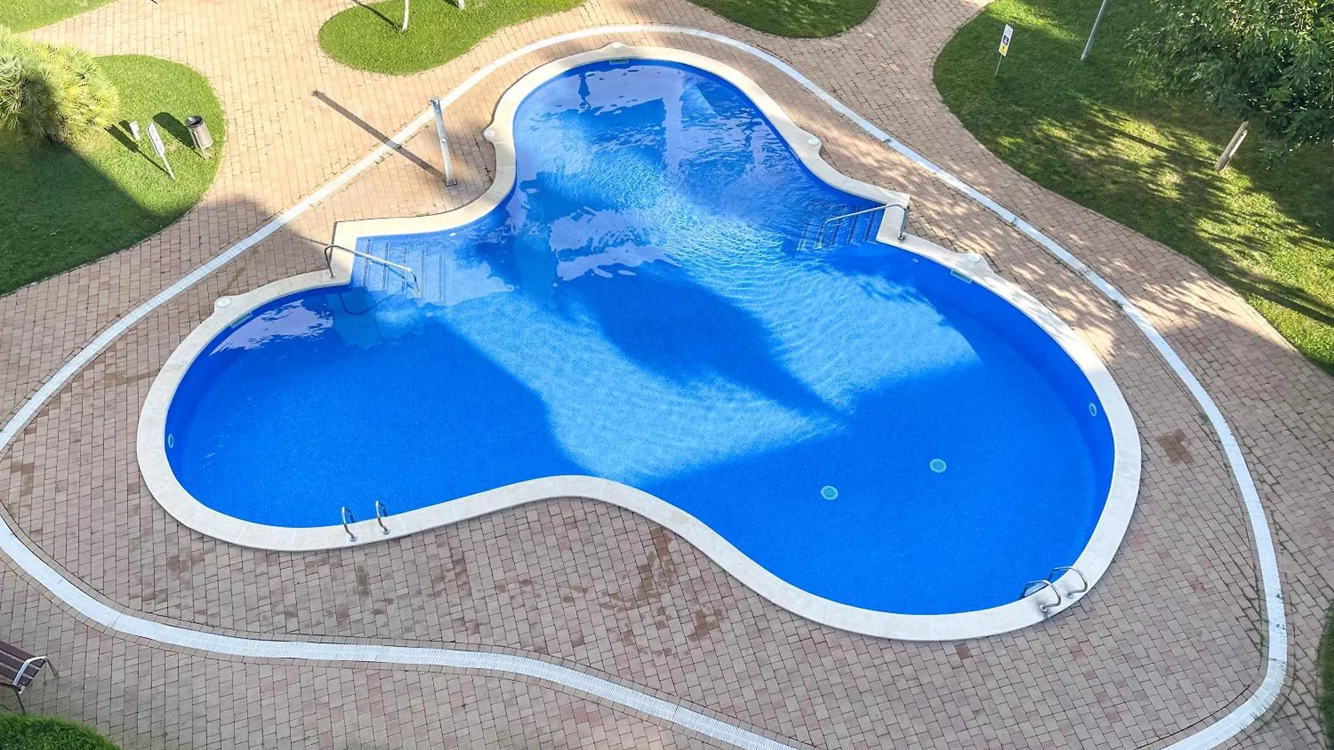Apartamento Planta Baja Con Piscina En El Edificio Royal Marine II Roses Apartment